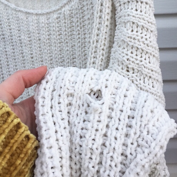 Forever 21 Cropped Knit Sweater - Picture 2 of 3